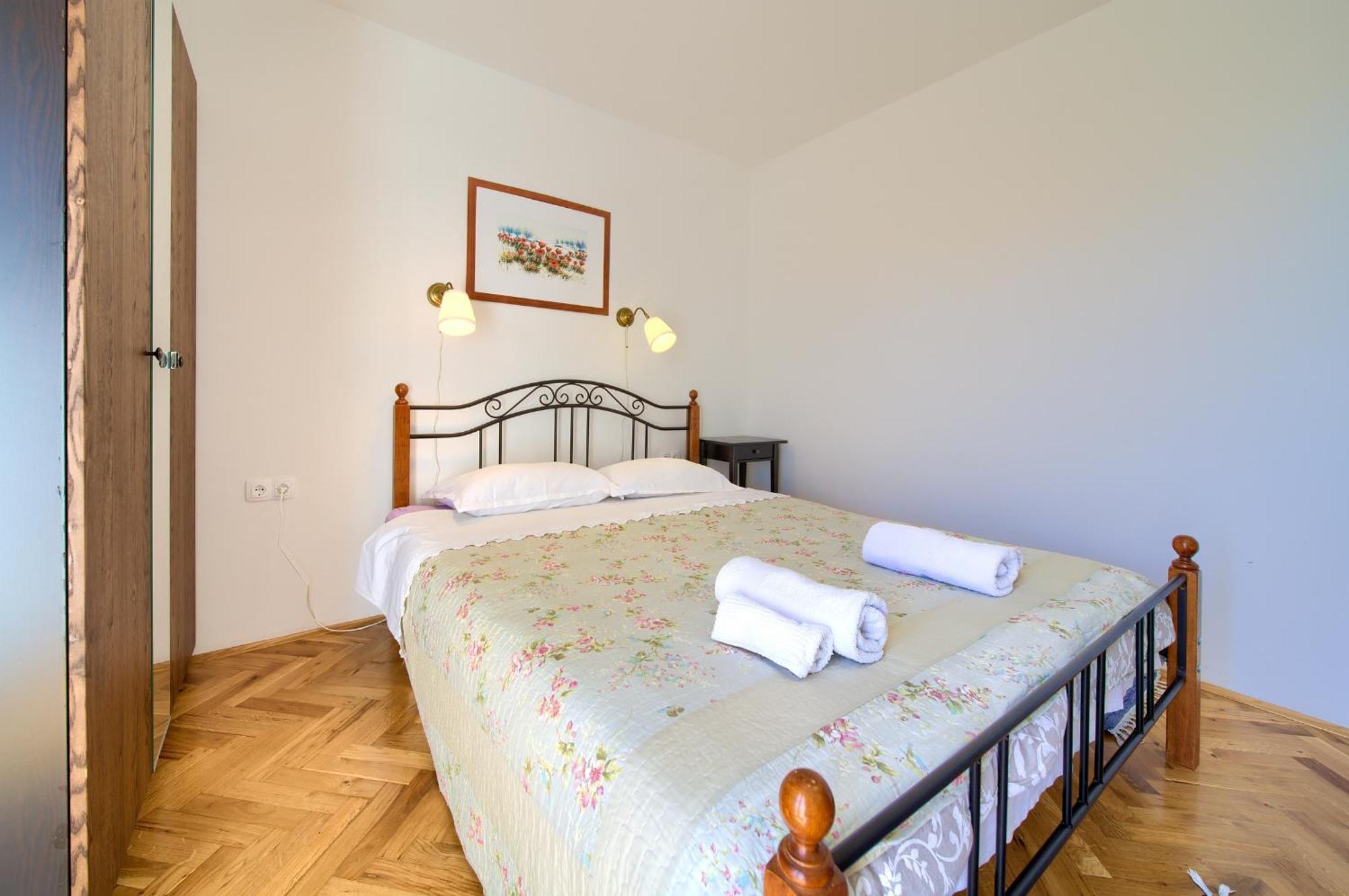 Apartments Rose Крк Экстерьер фото