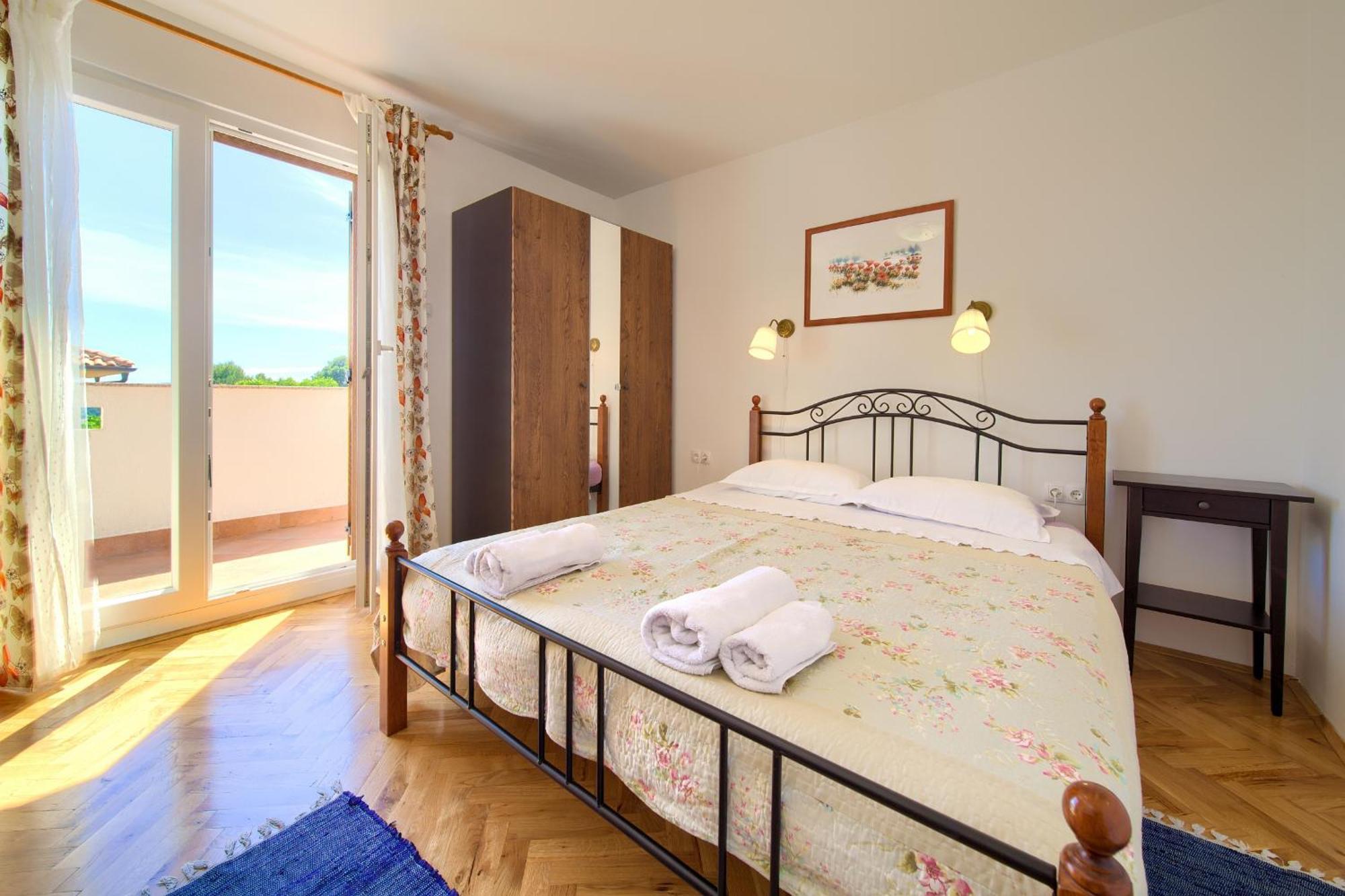 Apartments Rose Крк Экстерьер фото